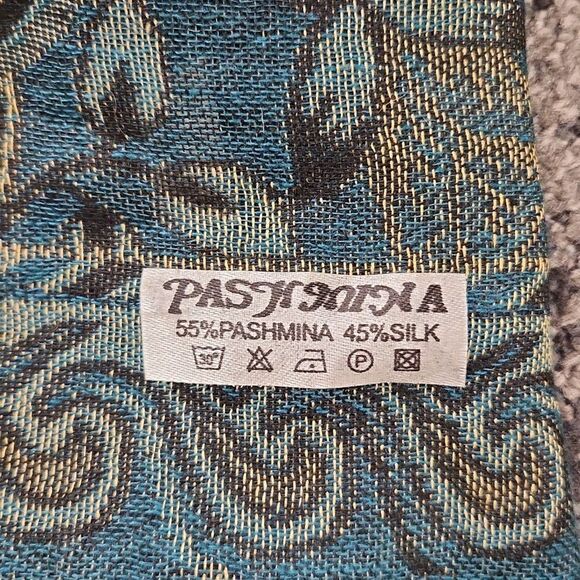 Pashmina Silk Vintage Shawl - Picture 3 of 6